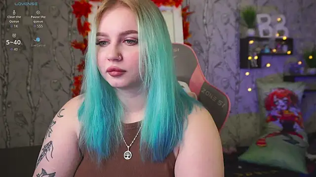 Moon Valkyrie online show from 3, 10, 2025