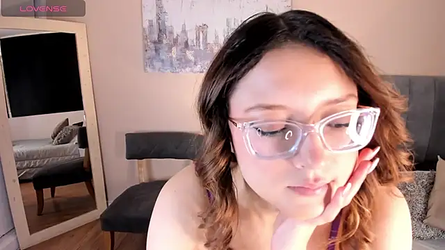MiaFranklyn online show from 11, 12, 2024