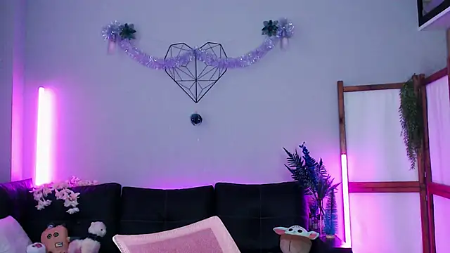 Snapshot of Wildorchid_ chatting on 15, 12, 2024 Wildorchid  online show from 15, 12, 2024