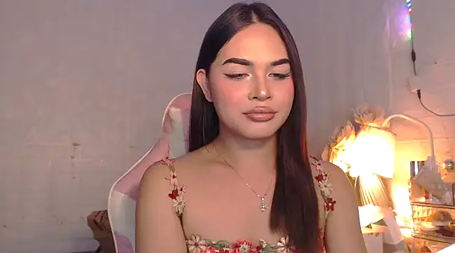 Ashely Lewis online show from 3, 2, 2025