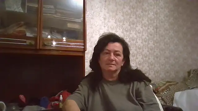 GypsiQueen2 online show from 4, 11, 2025