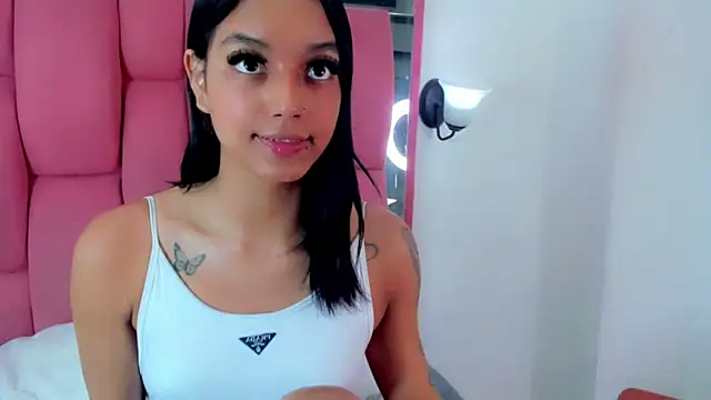 Snapshot of XXVIOLETTAXX chatting on 19, 12, 2024 XXVIOLETTAXX online show from 19, 12, 2024