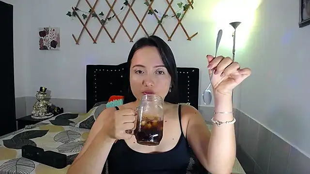 Snapshot of naughty_girl_4u chatting on 22, 3, 2026 naughty girl 4u online show from 22, 3, 2026