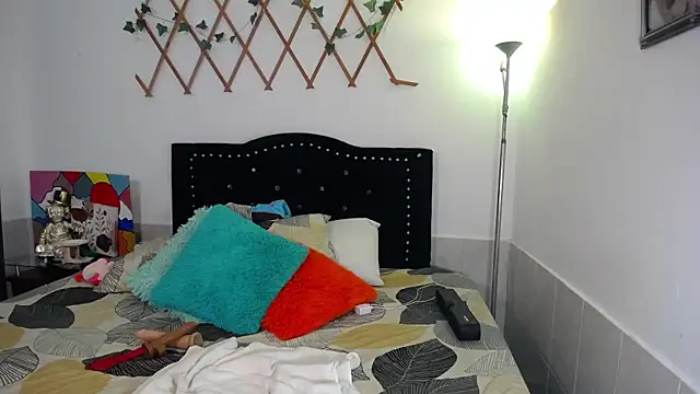 Snapshot of naughty_girl_4u chatting on 10, 6, 2026 naughty girl 4u online show from 10, 6, 2026