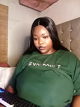 Snapshot of Aaaliyah445 chatting on 14, 9, 2025 Aaaliyah445 online show from 14, 9, 2025