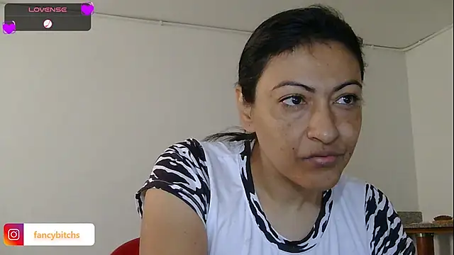 Snapshot of ErikaRika chatting on 23, 12, 2024 ErikaRika online show from 23, 12, 2024
