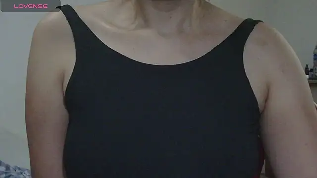 Snapshot of ErikaRika chatting on 23, 2, 2025 ErikaRika online show from 23, 2, 2025