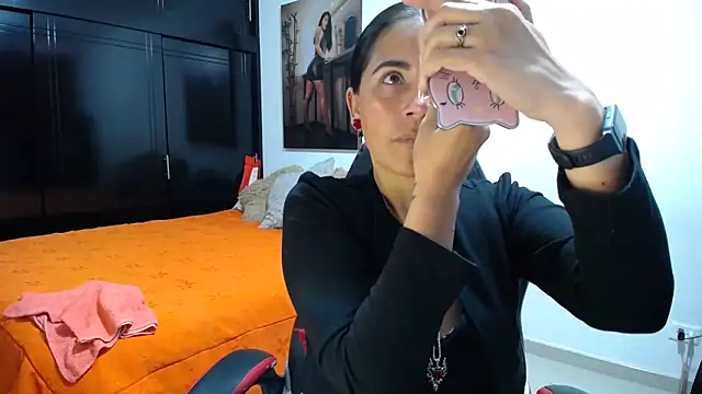 sharoon cheerry online show from 12, 2, 2026