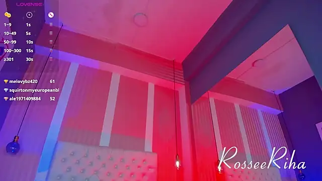 Snapshot of rihanna_rose chatting on 15, 12, 2024 rihanna rose online show from 15, 12, 2024