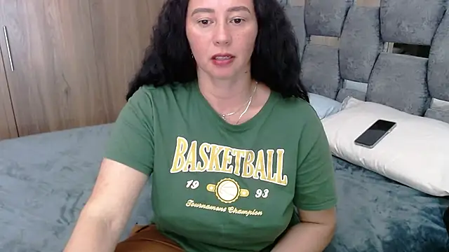 sara hott 1 online show from 4, 12, 2024