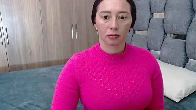 sara hott 1 online show from 27, 12, 2024