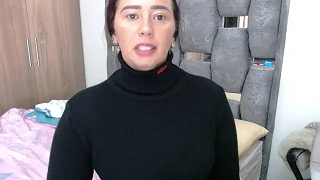 sara hott 1 online show from 11, 1, 2025