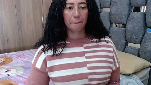 sara hott 1 online show from 13, 1, 2025