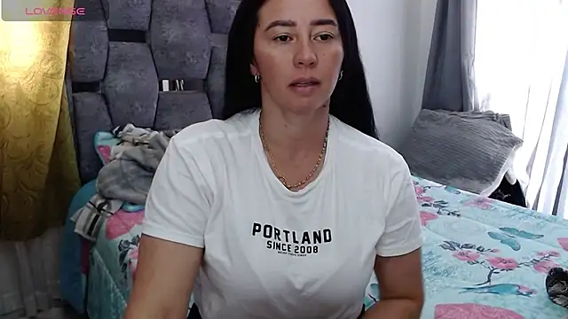 sara hott 1 online show from 16, 10, 2025