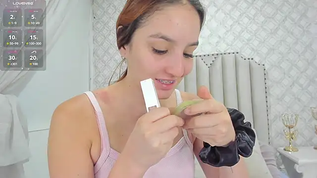 Pia Johnson  online show from 17, 2, 2025