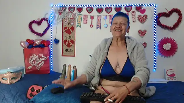 Snapshot of loquitaqueen011 chatting on 10, 2, 2025 loquitaqueen011 online show from 10, 2, 2025