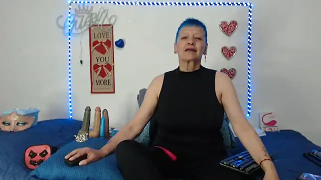Snapshot of loquitaqueen011 chatting on 7, 3, 2025 loquitaqueen011 online show from 7, 3, 2025