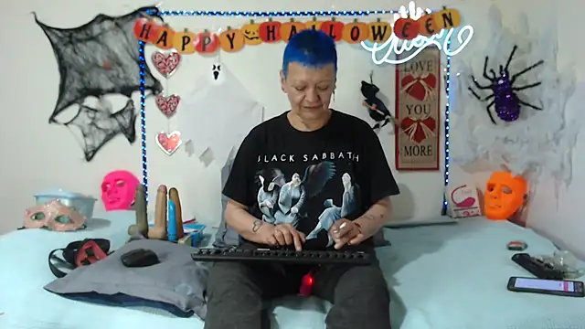 loquitaqueen011 online show from 13, 10, 2025