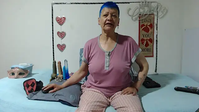 loquitaqueen011 online show from 26, 11, 2025