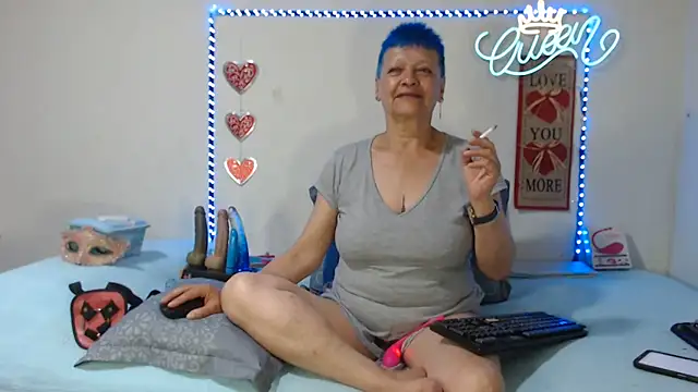 loquitaqueen011 online show from 13, 5, 2026