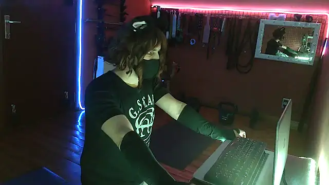Snapshot of Ginny-the-bdsm-nympho chatting on 30, 4, 2026 Ginny-the-bdsm-nympho online show from 30, 4, 2026