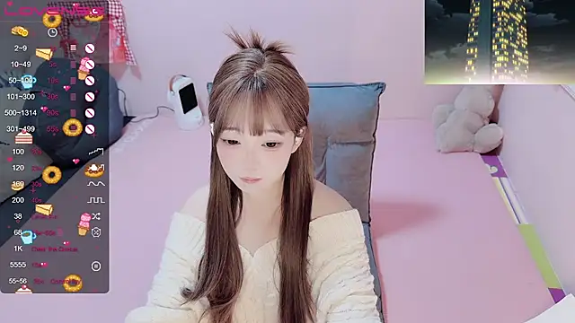 Snapshot of TUTU-new chatting on 4, 1, 2025 TUTU-new online show from 4, 1, 2025