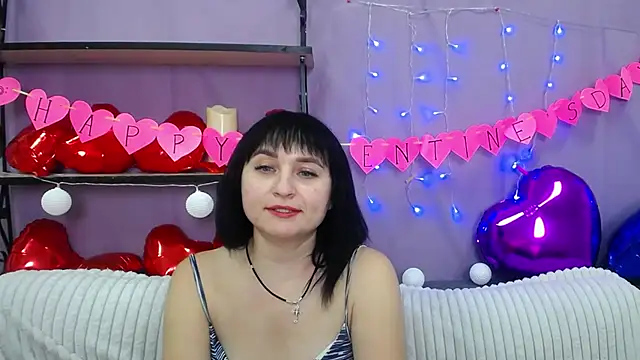 Snapshot of NinaFlawlees chatting on 2, 2, 2025 NinaFlawlees online show from 2, 2, 2025