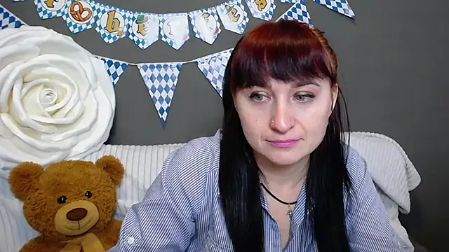 NinaFlawlees online show from 6, 10, 2025