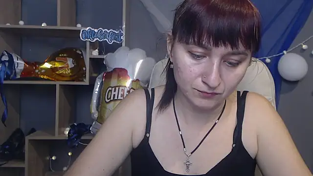 NinaFlawlees online show from 8, 10, 2025