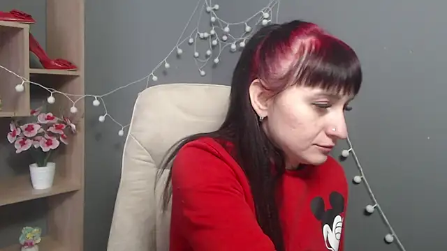 NinaFlawlees online show from 11, 2, 2026