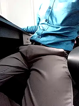 Snapshot of robinsan1010 chatting on 20, 3, 2025 robinsan1010 online show from 20, 3, 2025