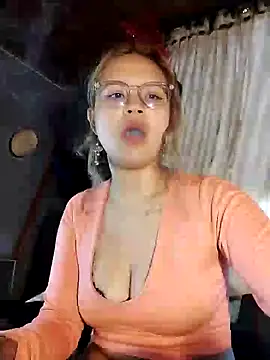 Snapshot of Hathorlove chatting on 11, 12, 2024 Hathorlove online show from 11, 12, 2024