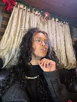 Snapshot of Hathorlove chatting on 3, 2, 2025 Hathorlove online show from 3, 2, 2025