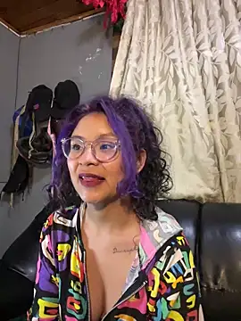 Snapshot of Hathorlove chatting on 12, 2, 2025 Hathorlove online show from 12, 2, 2025