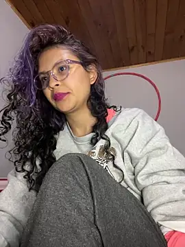 Snapshot of Hathorlove chatting on 6, 3, 2025 Hathorlove online show from 6, 3, 2025