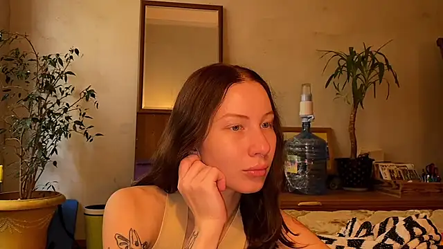 Snapshot of elfess chatting on 10, 10, 2025 elfess online show from 10, 10, 2025