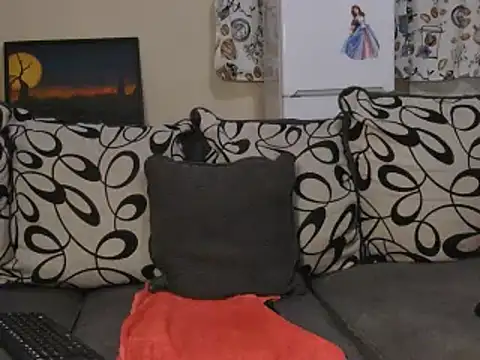 Snapshot of DollyPerryXX chatting on 1, 2, 2025 DollyPerryXX online show from 1, 2, 2025