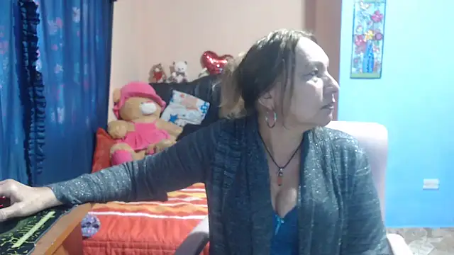 Snapshot of milfeddy_ chatting on 6, 3, 2025 milfeddy online show from 6, 3, 2025