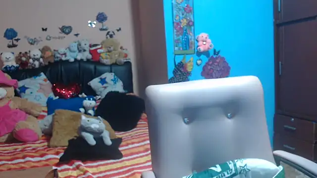 Snapshot of milfeddy_ chatting on 8, 3, 2025 milfeddy online show from 8, 3, 2025