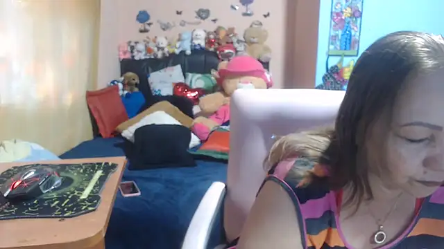 Snapshot of milfeddy_ chatting on 7, 10, 2025 milfeddy online show from 7, 10, 2025