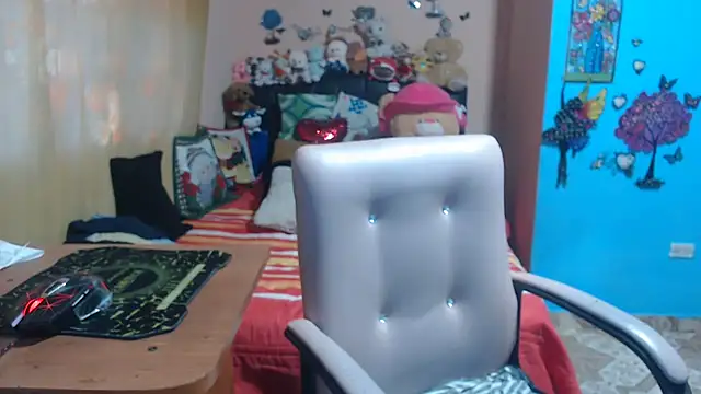 Snapshot of milfeddy_ chatting on 8, 11, 2025 milfeddy online show from 8, 11, 2025