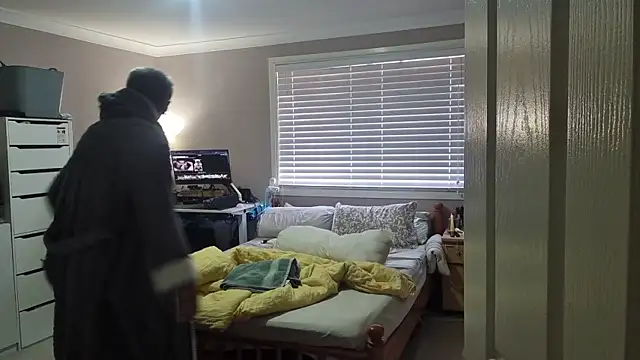 AmGuy23 online show from 4, 12, 2025