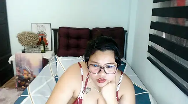 Snapshot of Asianwow22 chatting on 6, 12, 2024 Asianwow22 online show from 6, 12, 2024