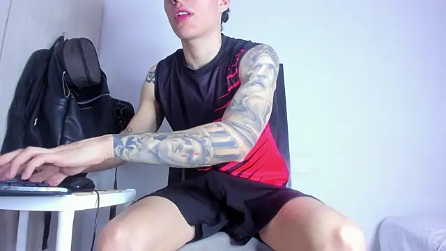 enzo bvlgari online show from 19, 2, 2026