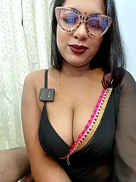 Snapshot of Queen_Dolly chatting on 13, 3, 2026 Queen Dolly online show from 13, 3, 2026