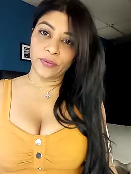 Lashmy111 online show from 4, 2, 2025