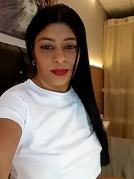 Lashmy111 online show from 5, 10, 2025