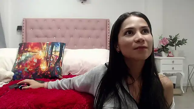 kimberlyshantal online show from 22, 1, 2025