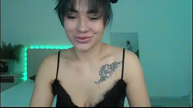 Snapshot of RoxannePure chatting on 6, 10, 2025 RoxannePure online show from 6, 10, 2025