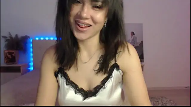 Snapshot of RoxannePure chatting on 16, 10, 2025 RoxannePure online show from 16, 10, 2025